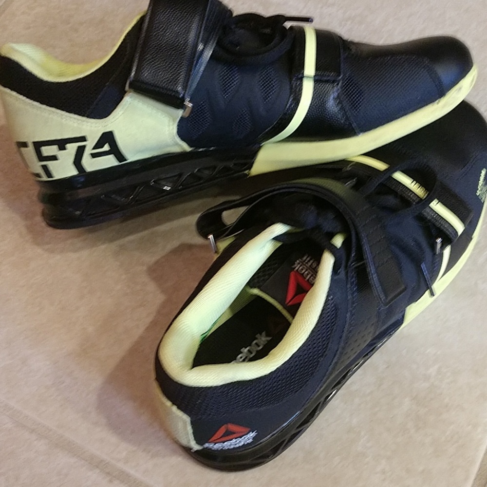 Reebok CF74
